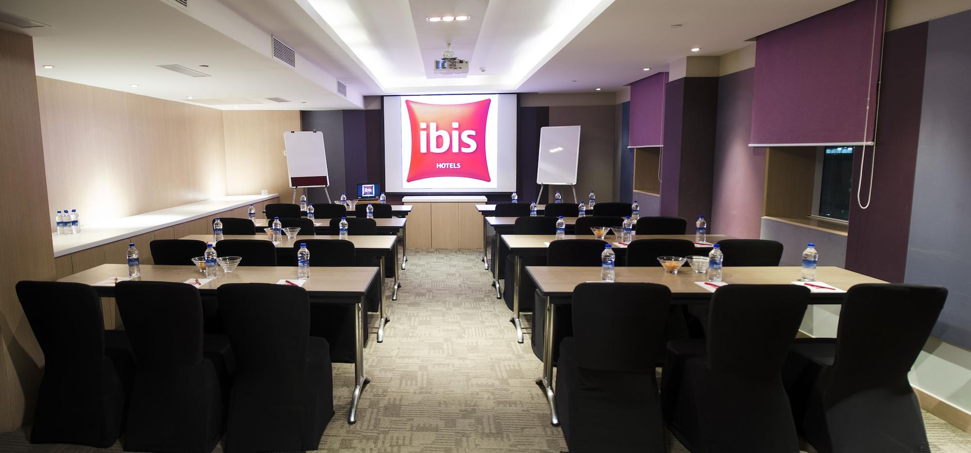 Отель Ibis Bengaluru Outer Ring Road Экстерьер фото