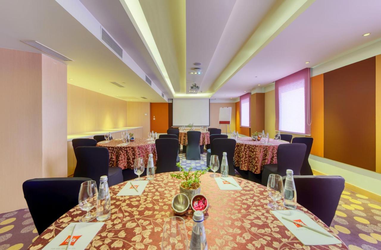 Отель Ibis Bengaluru Outer Ring Road Экстерьер фото