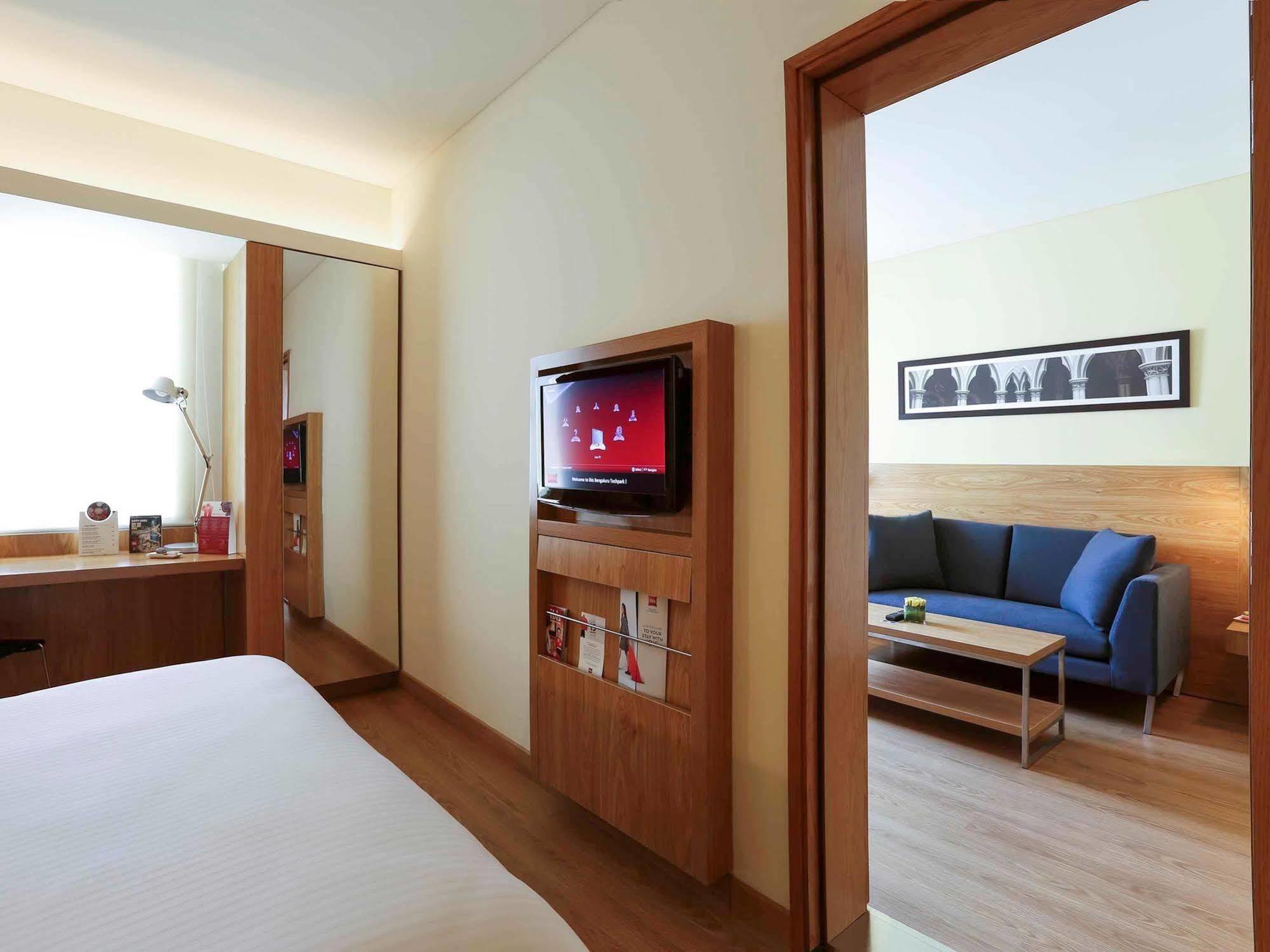 Отель Ibis Bengaluru Outer Ring Road Экстерьер фото