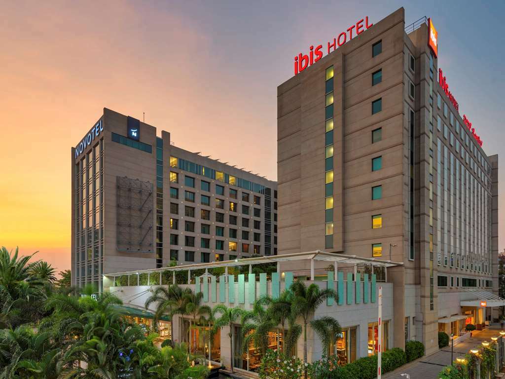 Отель Ibis Bengaluru Outer Ring Road Экстерьер фото
